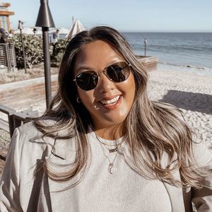 Meet your Posher, Janelle